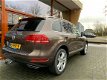 Volkswagen Touareg - 3.0 TDI Highline - 1 - Thumbnail