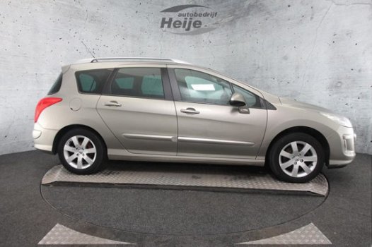 Peugeot 308 SW - 1.6 THP XT | Panoramadak | Navigatie | Climate Control | Cruise Control - 1