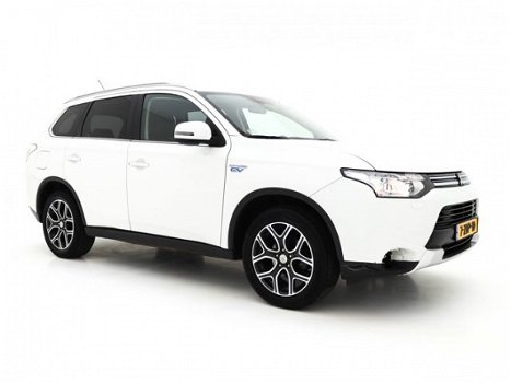 Mitsubishi Outlander - 2.0 PHEV Executive Edition X-Line (EXCL-BTW) *NAVI+XENON+CAMERA+1/2 LEDER - 1