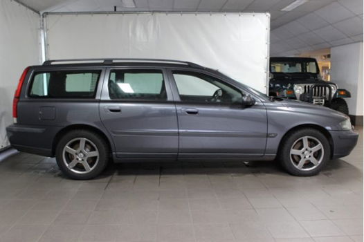 Volvo V70 - 2.4 T 200PK AUT / Youngtimer / Half Leer - 1