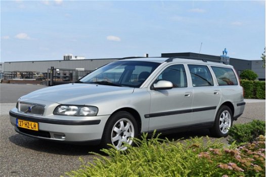 Volvo V70 - 2.4 Comfort Line - 1