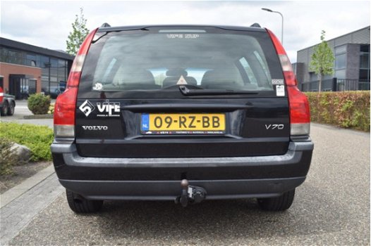 Volvo V70 - 2.4 D5 Comfort Line - 1