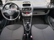 Toyota Aygo - 1.0-12V Comfort BJ.2010 / Zwart / Airco / 5drs / Lichtmetalen Velgen - 1 - Thumbnail