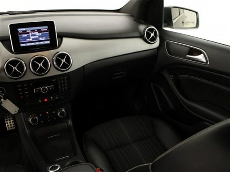 Mercedes-Benz B-klasse - 180 Sport Automaat Navigatie | Sport Pakket | Bi-xenonkoplampen | Cruise Co - 1