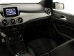 Mercedes-Benz B-klasse - 180 Sport Automaat Navigatie | Sport Pakket | Bi-xenonkoplampen | Cruise Co - 1 - Thumbnail