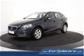 Volvo V40 Cross Country - 2.0 D2 Kinetic *Navigatie*Cruise Control - 1 - Thumbnail