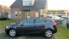 Volvo V40 - 2.0 D3 150 Pk Momentum Euro 6 Half leder Ecc-airco Navi Lmv Pdc 6-Bak enz. GEEN AFLEVERI - 1 - Thumbnail