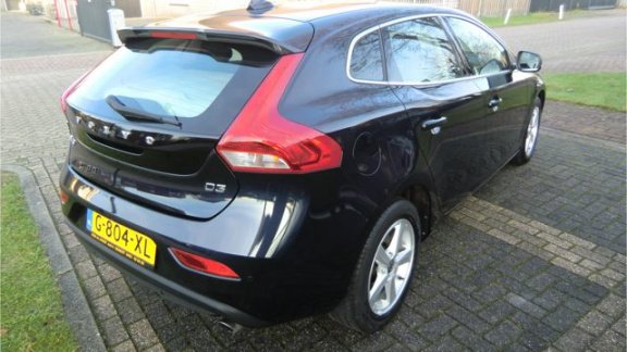 Volvo V40 - 2.0 D3 150 Pk Momentum Euro 6 Half leder Ecc-airco Navi Lmv Pdc 6-Bak enz. GEEN AFLEVERI - 1