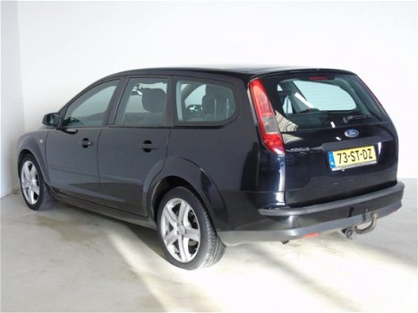 Ford Focus Wagon - 1.6-16V Champion - 1