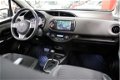 Toyota Yaris - 1.5 Hybrid Dynamic + Panorama + Navi - 1 - Thumbnail