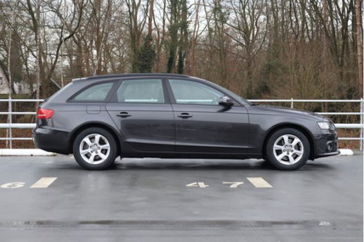 Audi A4 Avant - 1.8 TFSI 120 pk Automaat Pro Line Business | Navigatie | Parkeersensoren | Climatron - 1