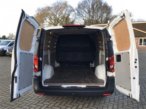 Mercedes-Benz Vito - 109 CDI / L2H1 / TREKHAAK / AIRCO / BIJRIJDERSBANK / ACHTERDEUREN - 1