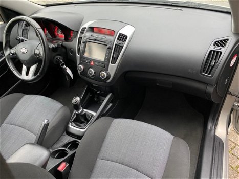 Kia Cee'd Sporty Wagon - 1.4 CVVT X-ecutive 1e Eig. Clima Cruise Navi NL-Auto NAP Dealer Onderhouden - 1