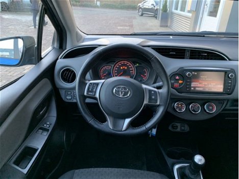 Toyota Yaris - 1.0 VVT-i Aspiration Airco, Camera, Cv, Electr.ramen Dealer onderhouden - 1