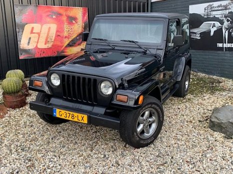 Jeep Wrangler - 4.0i -LIKE NEW - 1