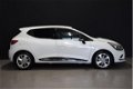 Renault Clio - 0.9 TCe Limited [NAVIGATIE, CRUISE CONTROL, TELEFOON, BLUETOOTH, NIEUWSTAAT] - 1 - Thumbnail