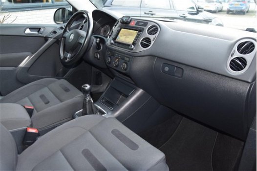 Volkswagen Tiguan - 1.4 TSI Sport&Style 4Motion [NAVIGATIE, TELEFOON, CLIMATE CONTROL, CRUISE CONTRO - 1