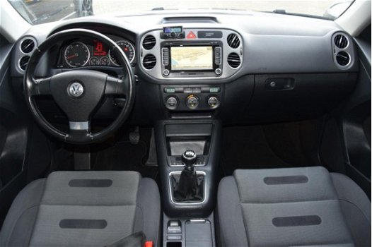 Volkswagen Tiguan - 1.4 TSI Sport&Style 4Motion [NAVIGATIE, TELEFOON, CLIMATE CONTROL, CRUISE CONTRO - 1