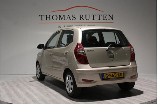 Hyundai i10 - 2011/ Automaat/ CV/ Elek ramen/ Dealeronderhouden/ Usb aansluiting/ Radio cd/ Boekjes - 1