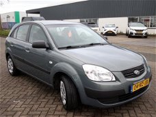 Kia Rio - 1.4 L