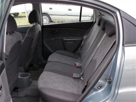 Kia Rio - 1.4 L - 1