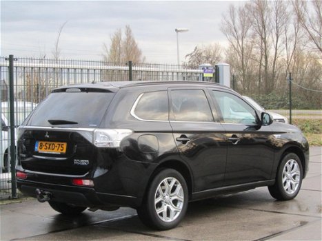 Mitsubishi Outlander - 2.0 PHEV Instyle DAK/ LEER/ XENON - 1