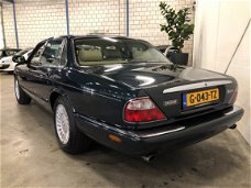 Jaguar Sovereign - 4.0 V8 automaat airco leer cruise