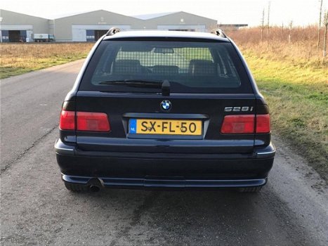 BMW 5-serie Touring - 528i Executive - 1