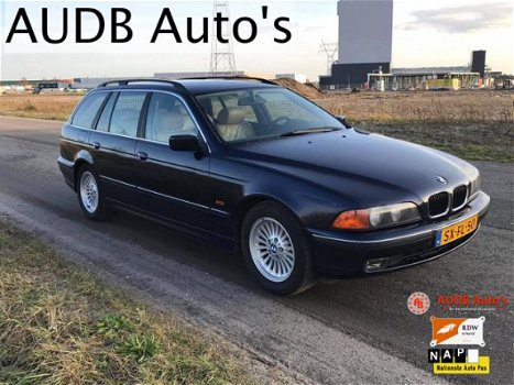 BMW 5-serie Touring - 528i Executive - 1