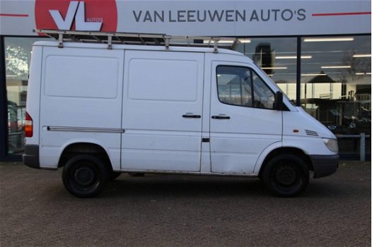 Mercedes-Benz Sprinter - 208 CDI 2.2 300 | Laadruimte betimmering | Imperiaal met trap | Nette bus | - 1