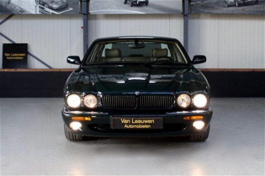 Jaguar XJ - 3.2 V8 Executive - 1