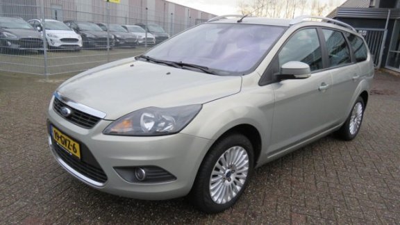 Ford Focus Wagon - 1.8 Titanium Flexi Fuel Navigatie, Trekhaak, Cruise - 1