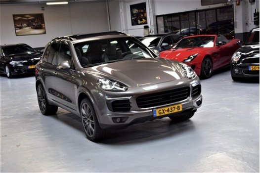 Porsche Cayenne - 3.0 S *E-Hybrid* Panorama-dak|ACC|1e Eig|Navi|Org.NL|BTW|Leder| - 1