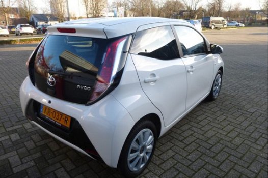Toyota Aygo - 1.0 VVT-i x-play - Eerste eigenaar auto . Orginele Nederlandse auto - rookvrij - achte - 1