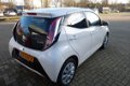Toyota Aygo - 1.0 VVT-i x-play - Eerste eigenaar auto . Orginele Nederlandse auto - rookvrij - achte - 1 - Thumbnail