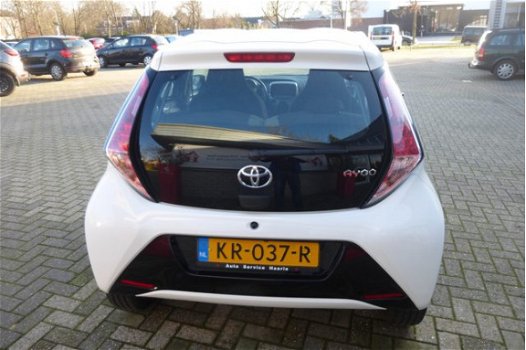 Toyota Aygo - 1.0 VVT-i x-play - Eerste eigenaar auto . Orginele Nederlandse auto - rookvrij - achte - 1