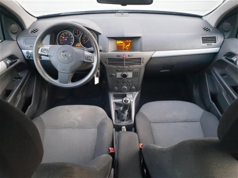 Opel Astra - 1.6 Executive Clima Cruise Netjes - 1