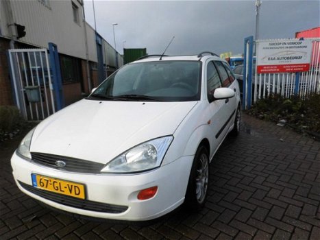 Ford Focus Wagon - 1.6-16V Ghia - 1