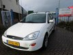 Ford Focus Wagon - 1.6-16V Ghia - 1 - Thumbnail