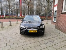 Ford Focus Wagon - 1.6-16V Futura APK 04-'20/AIRCO/CRUISE/LM VELGEN/ELEK.PAKKET/NAP