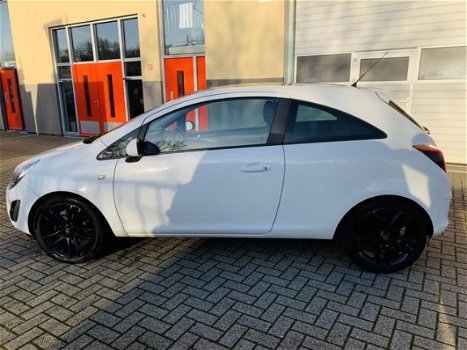 Opel Corsa - 1.4-16V Color Edition, Airco, Nieuwe APK - 1