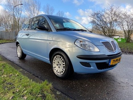 Lancia Y(psilon) - 1.2 Zeer zuinig, lage km NAP - 1