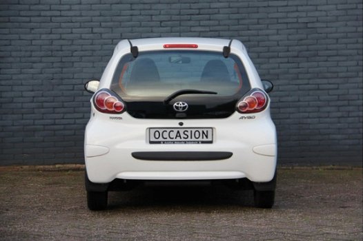 Toyota Aygo - 1.0-12V Comfort Navigator I INCL. € 695, 00 AFL.KOSTEN + BOVAG GARANTIE - 1