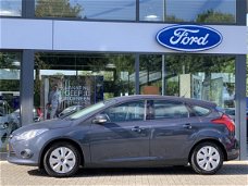 Ford Focus - 1.6 TI-VCT Trend 5-deurs 125pk Trekhaak, Airco, Bluetooth, Aux