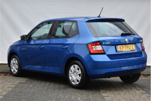 Skoda Fabia - 1.2 90PK Ambition Business | Navigatie | Cruise Control | Parkeersensoren - 1