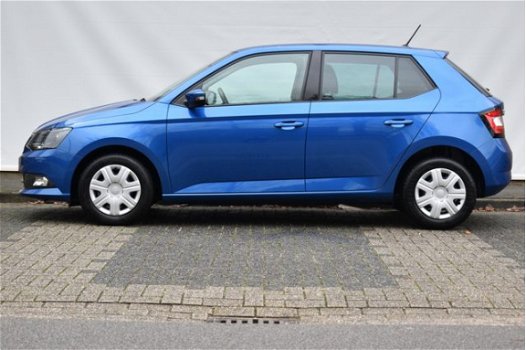 Skoda Fabia - 1.2 90PK Ambition Business | Navigatie | Cruise Control | Parkeersensoren - 1