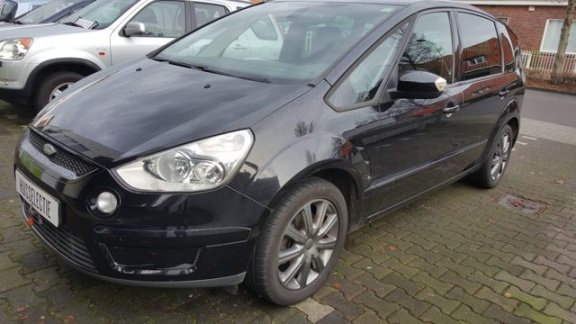 Ford S-Max - 2.0-16V Titanium uitvoering Dealeronderhouden - 1