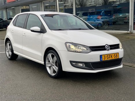 Volkswagen Polo - 1.6 TDI Highline 105PK Xenon|Navi|Clima| Stoelv|Zwarte hemel - 1