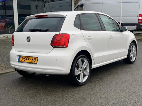 Volkswagen Polo - 1.6 TDI Highline 105PK Xenon|Navi|Clima| Stoelv|Zwarte hemel - 1