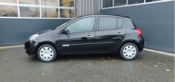 Renault Clio - 1.2 Authentique - 1